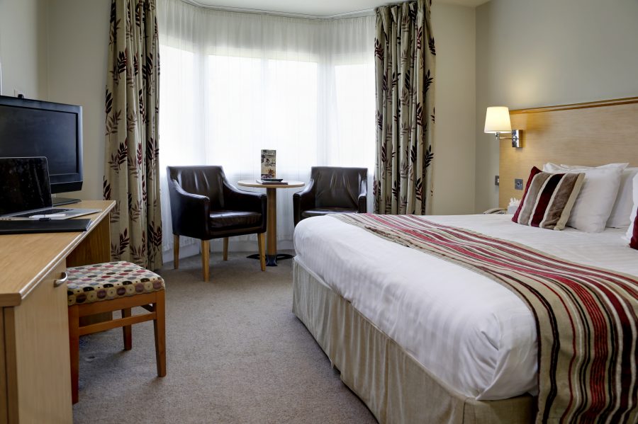 dartmouth hotel golf and spa bedrooms 13 83978 e1587128568551